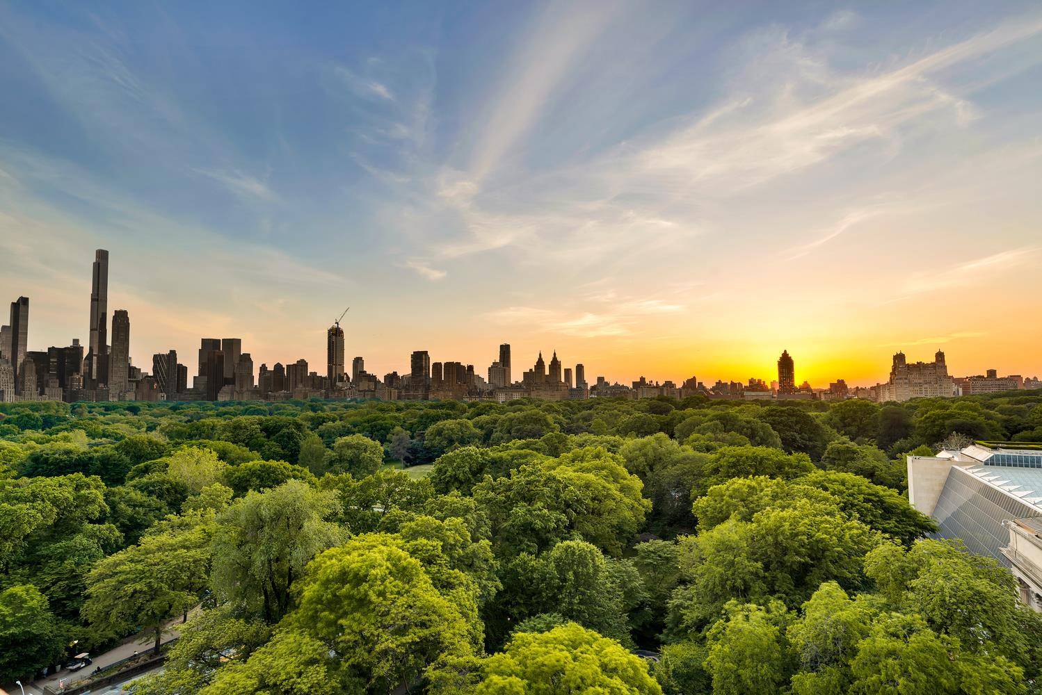For those desiring iconic Central Park and Manhattan skyline views with beautiful natural light, this home is unequalled.