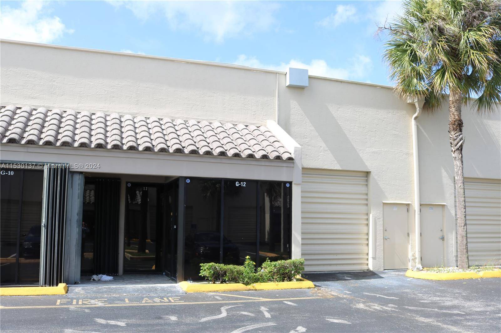Air conditioned office warehouse combination located in a gated complex off the Palmetto SR826 just blocks North of Miami Lakes.