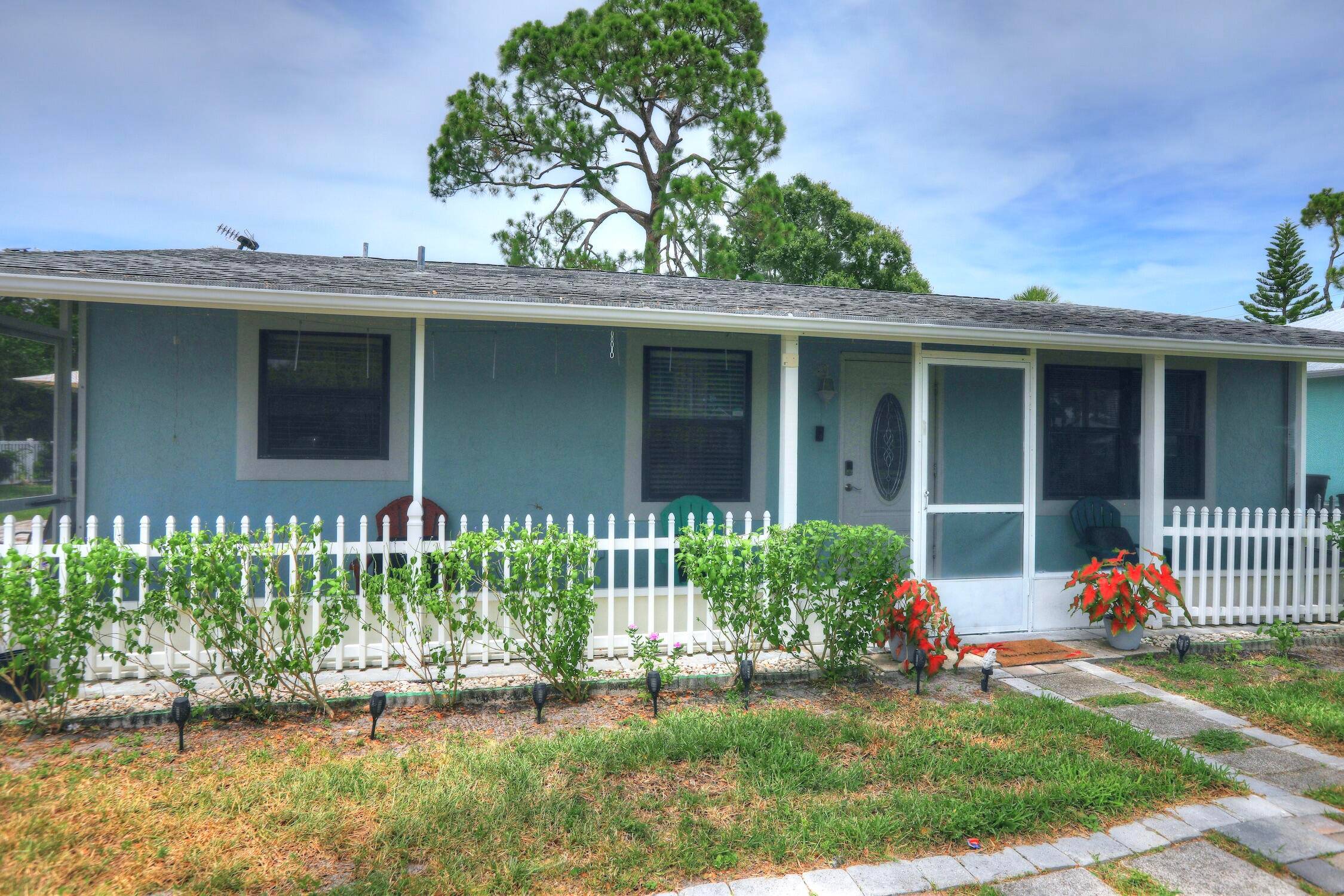 1594 Esterbrook Lane Single Family Palm Beach