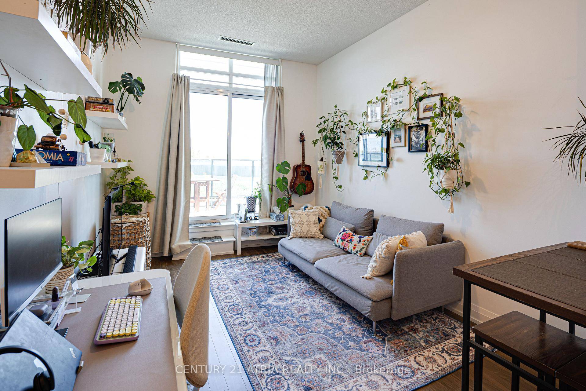 Call this 1 bed World On Yonge w soaring 10ft ceilings higher than most units 9ft your home !