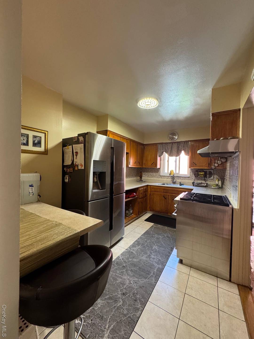 Beautiful 1 family home located in the Northeast Bronx, 3 bedrooms, dining room, living room, kitchen, access from dining deck leading to the backyard.