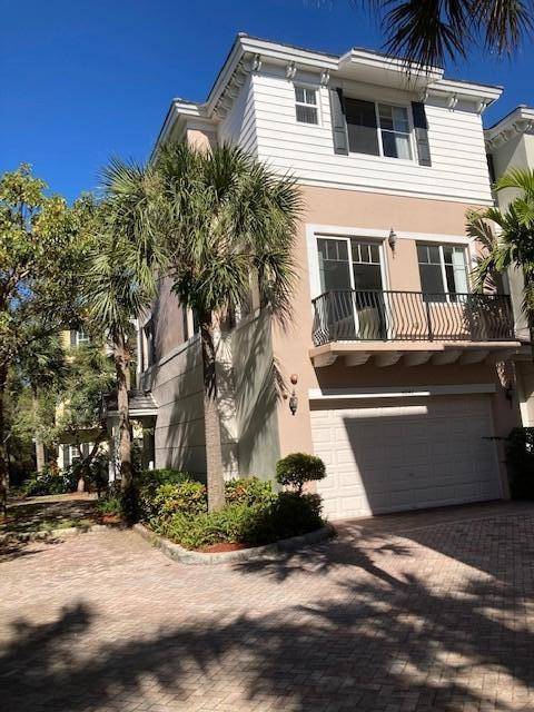 Best townhouse in Vistazo !