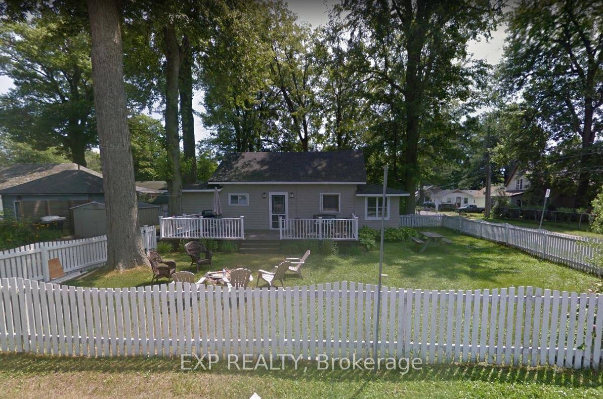 Opportunity Awaits in Crystal Beach !