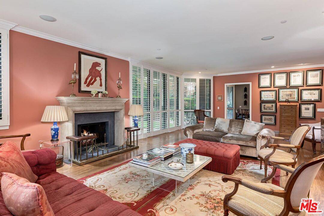 300 N Swall Dr 2BR Beverly Grove La