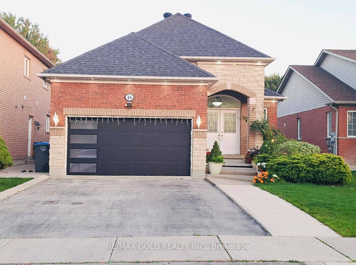 Large Bungalows Don't Come Around Often In Springdale Area But This One Is Reno'd amp ; At The End Of A Quiet Court, Large Lot, Siding Onto Ravine.