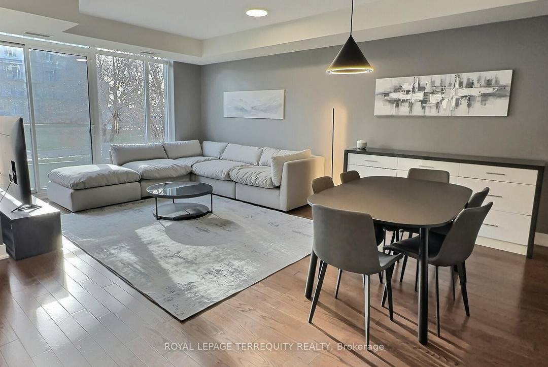 ONE YEAR LEASE for FULLY FURNISHED Luxurious Lakeside Living in this stunning 2 Storey Executive Style Town Home Condo.