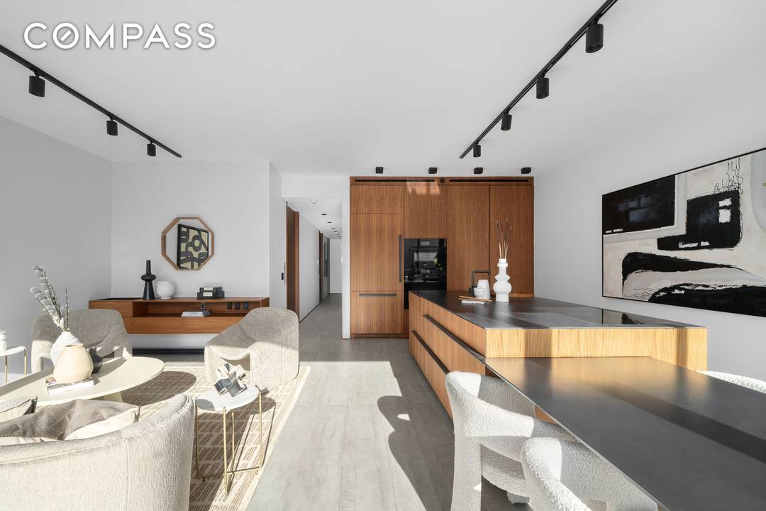 Modern Luxury Meets Natural Elegance at 619 East 6th Street, Residence 4 Welcome to Residence 4 at 619 East 6th Street, a bespoke 2 bedroom, 2 bathroom sanctuary located in ...