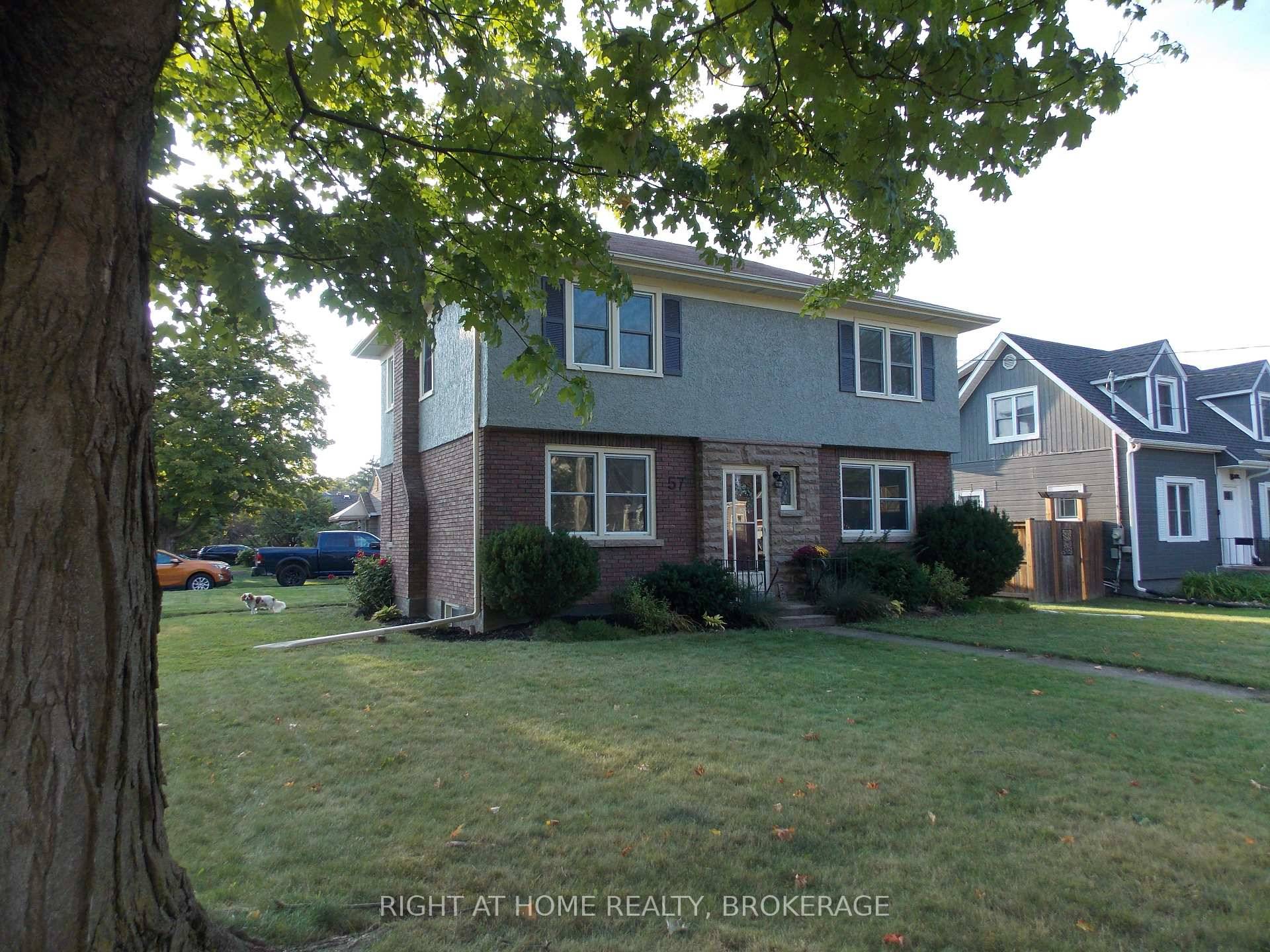 Charming Two Story Home in Sought After Chippawa Park !