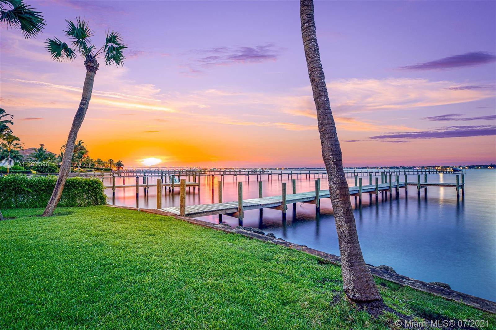 An absolute riverfront marvel, tucked away in one of Stuart s most coveted locations.