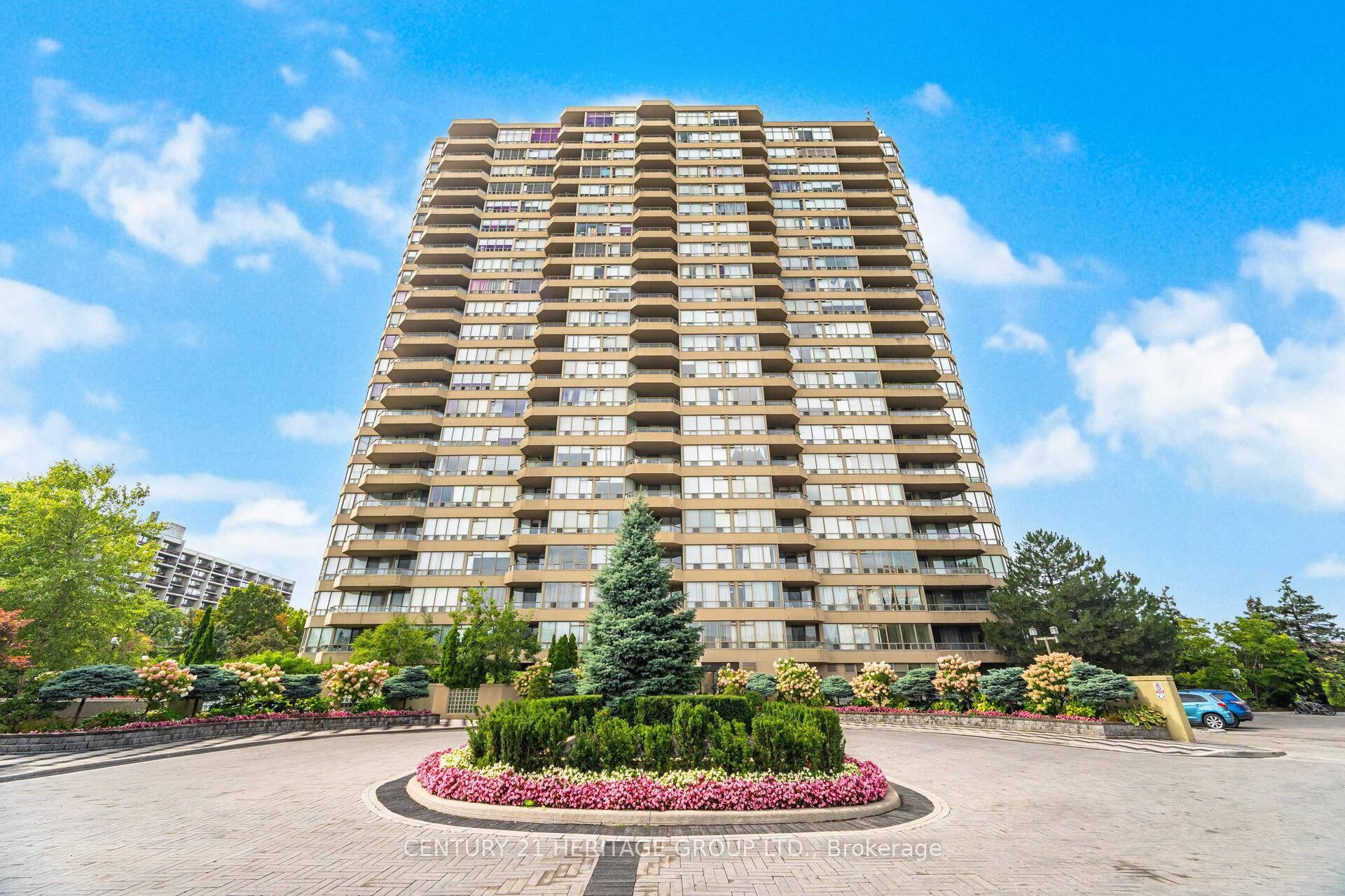 Welcome to luxury living at the Savoy built by award winning Tridel !