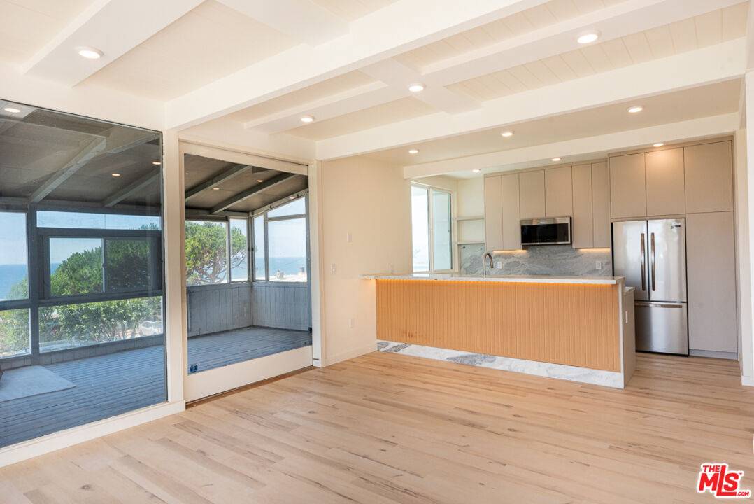 7273   Birdview Ave 3BR Malibu La