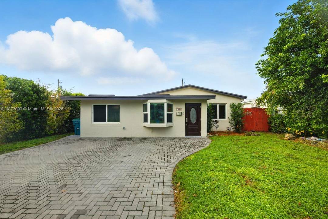 Drastically reduced, this is your chance to become a homeowner in one of Miami s best neigborhoods.