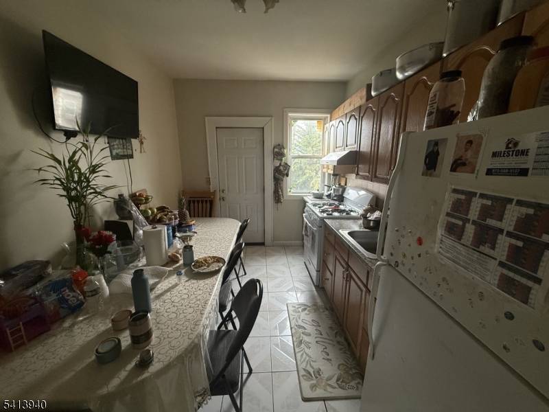 2Nd St Elizabeth City New Jersey Multi-Story