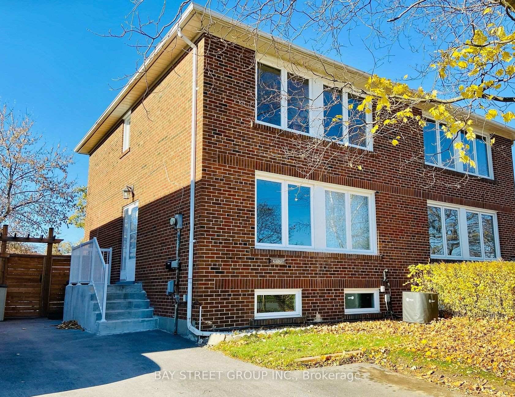 Move in Ready ! Don't miss this curb appealing beautifully maintained semi detached home a perfect choice for downtown commuters !