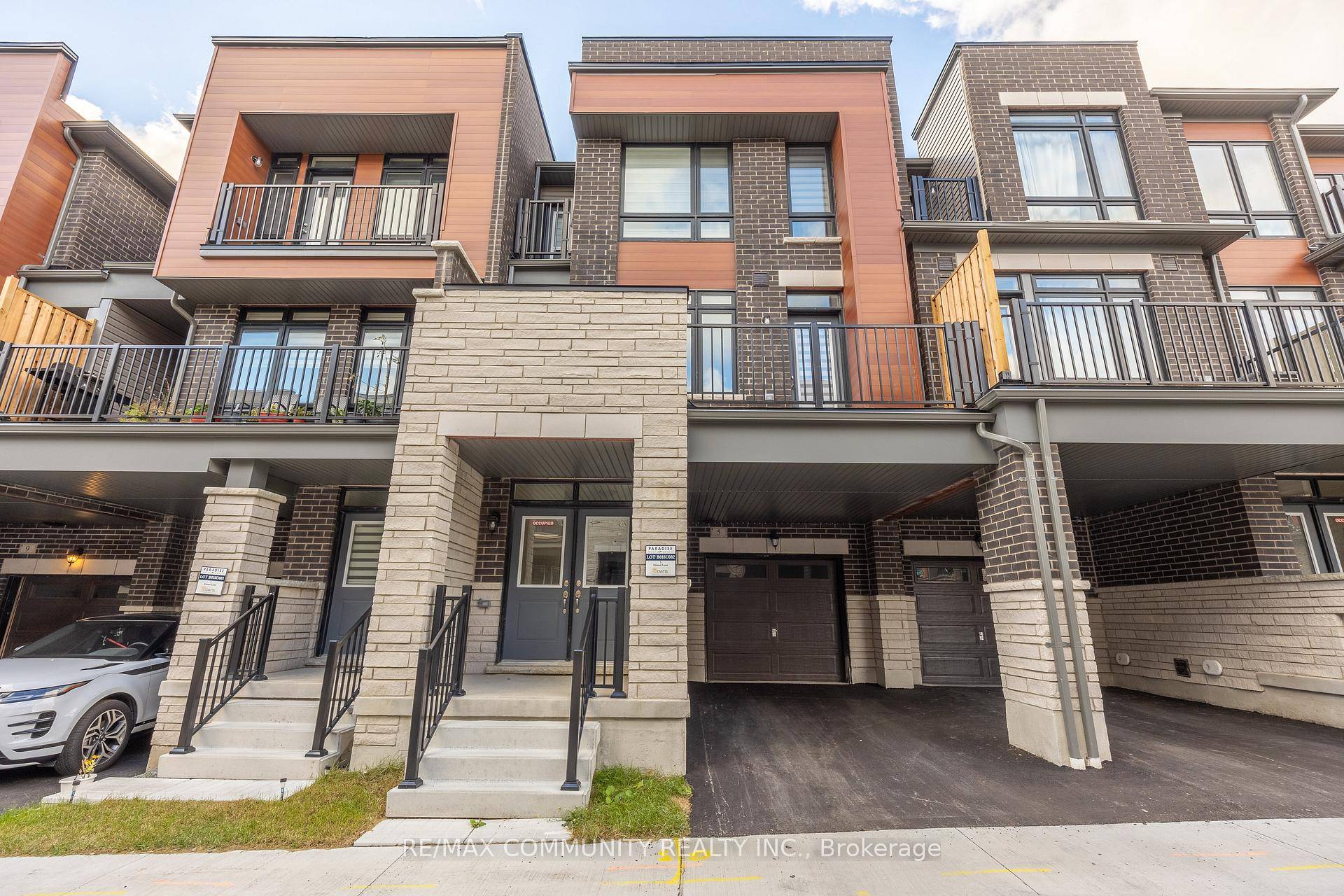 Located In The Heart Of Ajax, This Stylish Townhouse By Paradise Homes Offers 3 Bedrooms And 3 Bathrooms Full Basement Townhouse In Sought After New Paradise Development In Ajax.