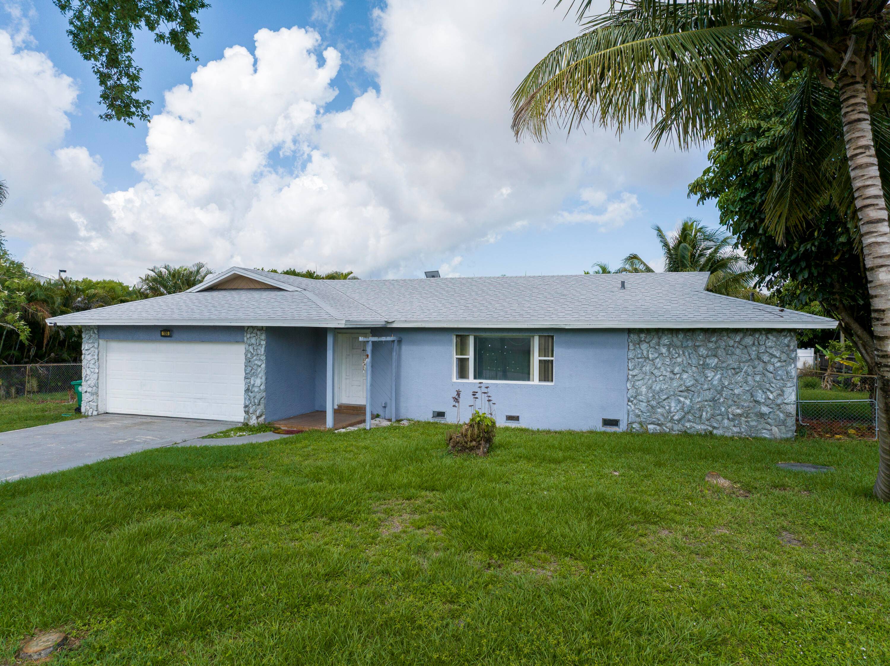 Port St Lucie Paradise Room to Grow !