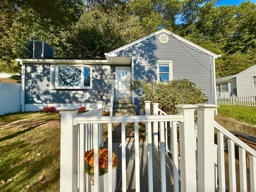 Tucked away on one of the last homes at the end of a quiet, sought after cul de sac in Glenbrook, this versatile 2 3 bedroom Ranch is full of ...