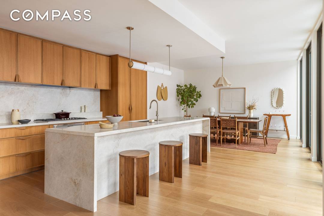 PH 608 E Immediate Occupancy !