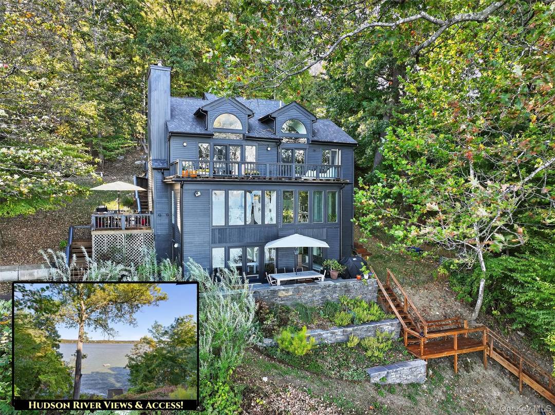 Views, Views, Views ! Take in breathtaking sunrises while watching sailboats glide past, all from the comfort of this stunning contemporary waterfront retreat.