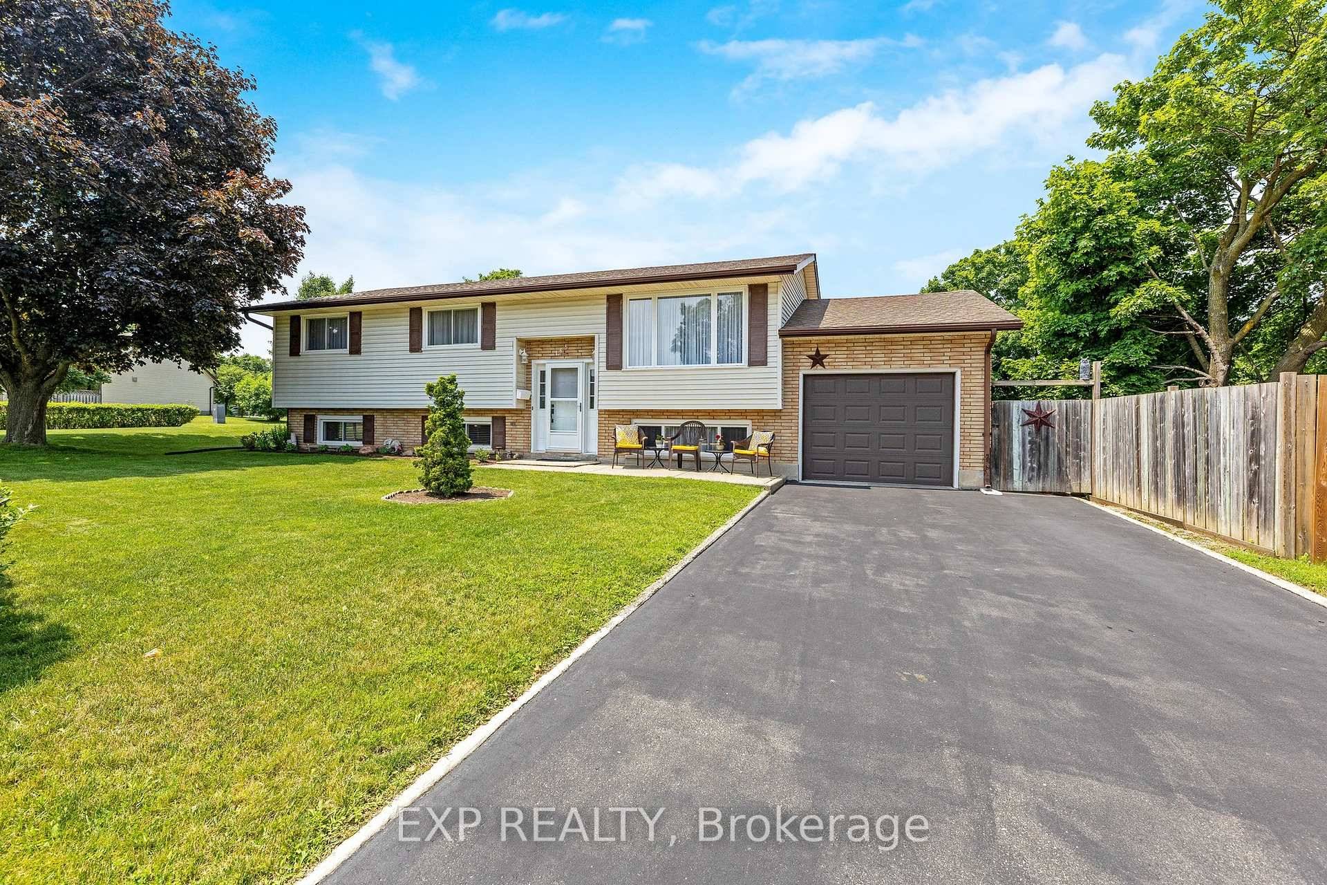 Welcome Home to Your Ideal Bungalow in West Galt Nestled in the heart of sought after West Galt, this beautifully maintained raised bungalow has been lovingly cared for by the ...