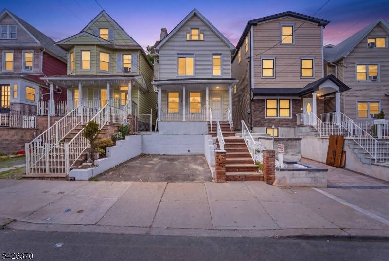 Welcome to 81 Westfield Ave !