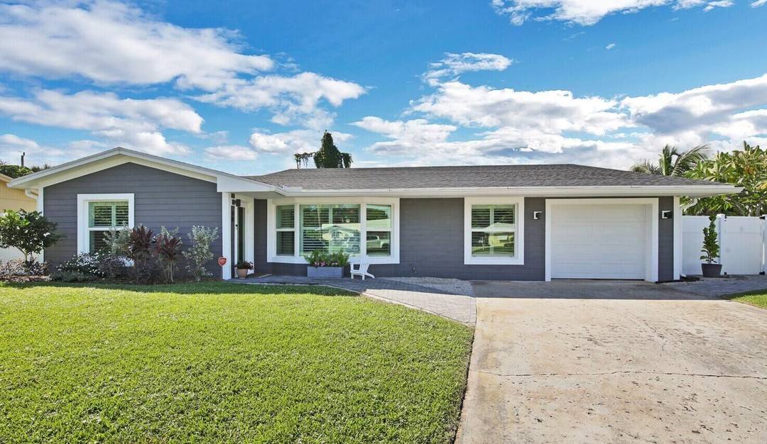 Fully furnished, turnkey house is available for annual rental.