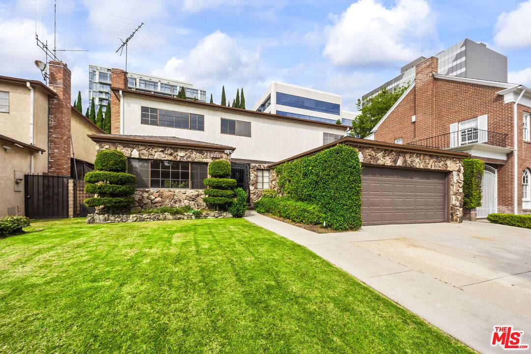 6237   Warner Dr 4BR Beverly Grove La