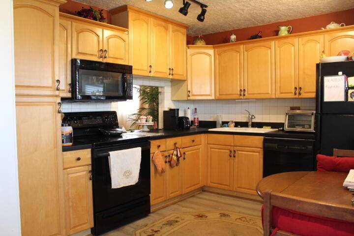 Spacious, updated waterfront villa offers 2 bedrooms, 2 full bathrooms, main bedroom includes 2 closets with a walk in closet.