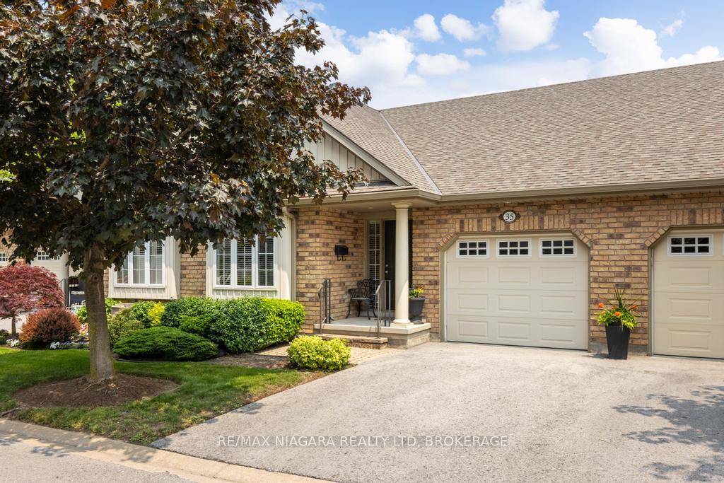 Welcome to 605 Welland Avenue, Unit 35, nestled within the desirable Forest Grove Estates in St.