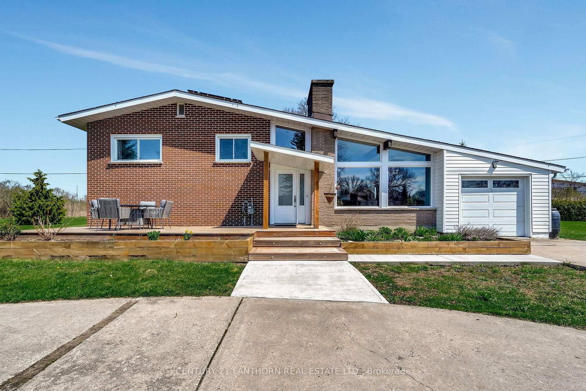 Welcome Bienvenue to 112 Sidney Crescent, Batawa !