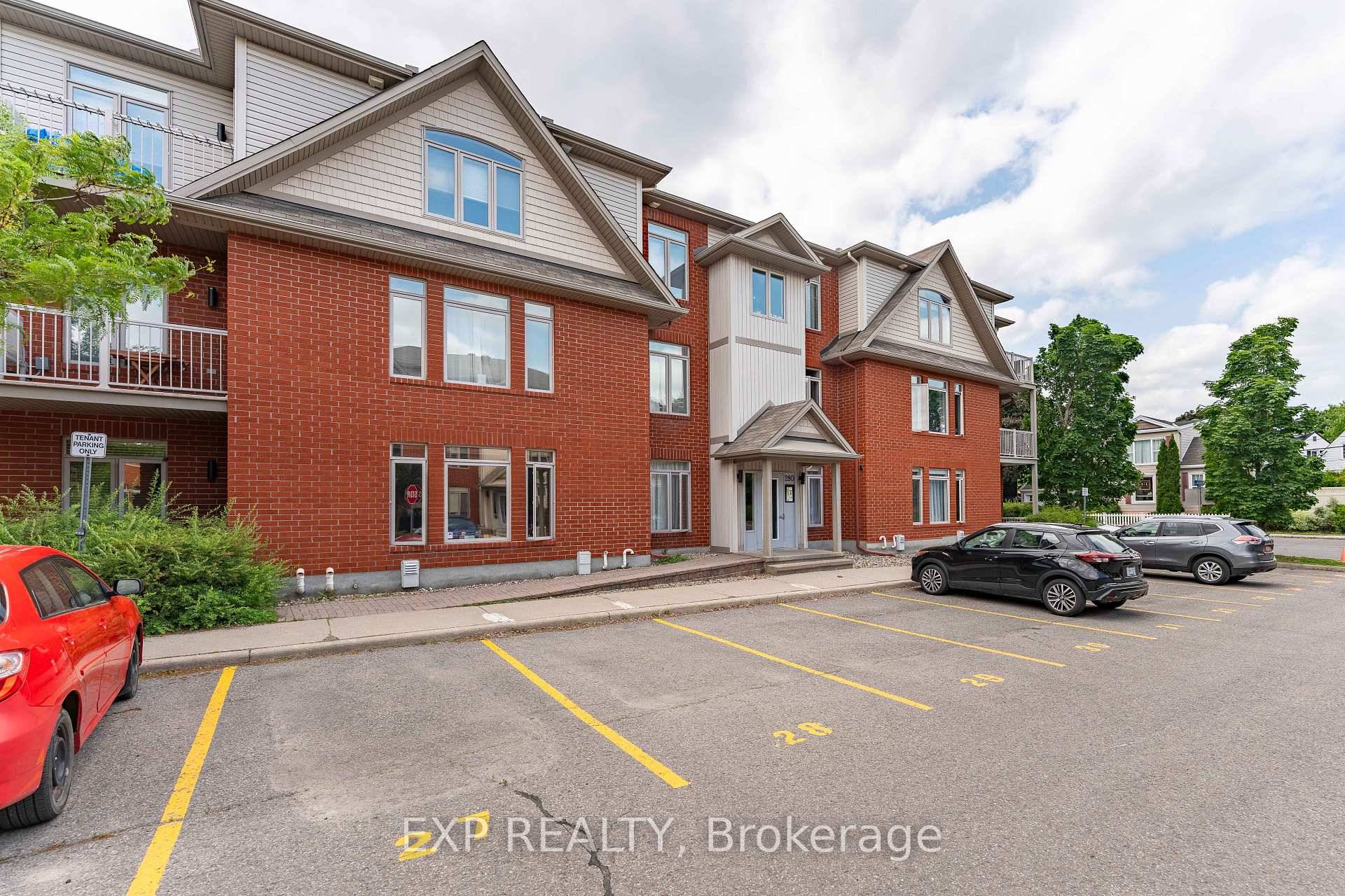 FIRST TIME BUYER amp ; INVESTOR FRIENDLY Move In Ready Ground Floor CondoPerfect starter home or investment opportunity !