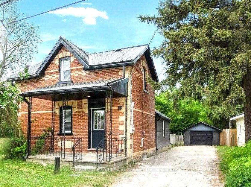 A charming 2 story Century Home !