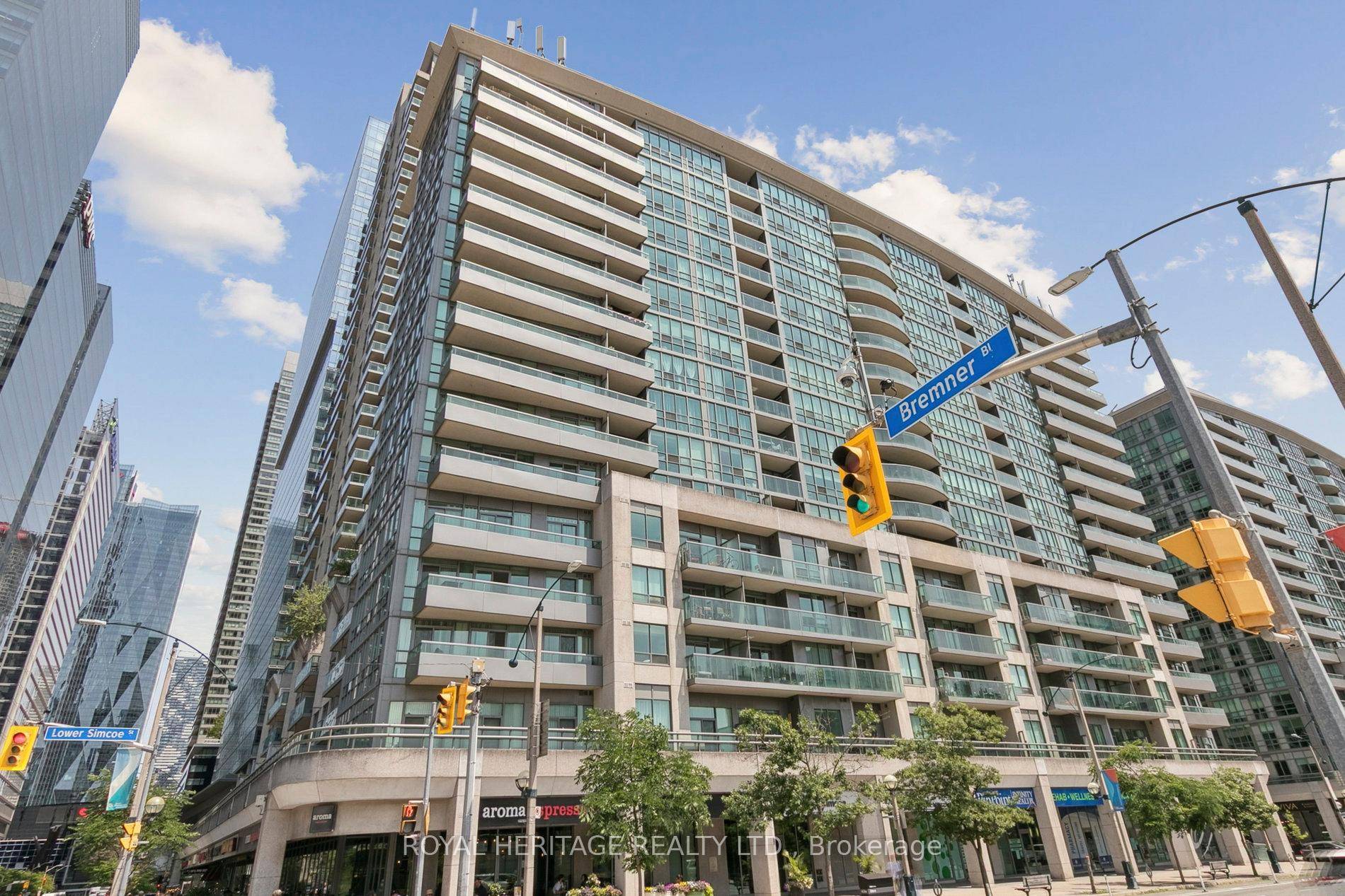 Bright, beautiful and open concept one bedroom unit with parking available for lease immediately.