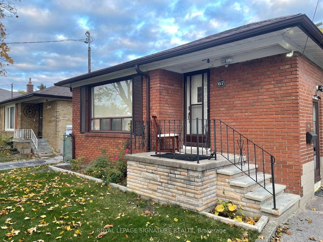 This bright and well kept 3 bedroom, 2 bathroom bungalow offers comfortable family living in a highly convenient Scarborough neighborhood.