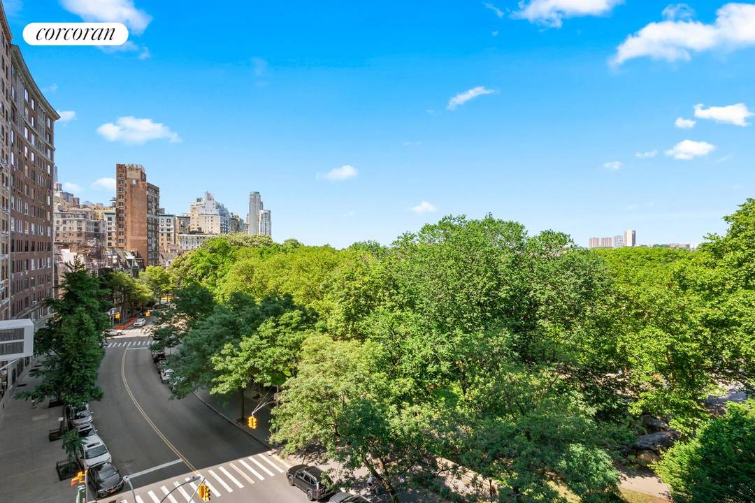 Turn Key Art Deco One Bedroom with Direct Park Views Sponsor Unit No Board Approval !