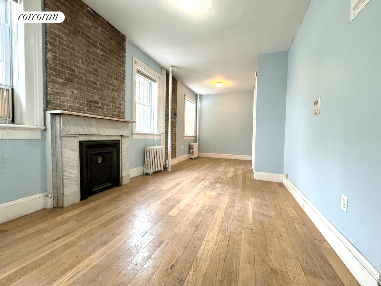 Huge studio located in the heart of Chelsea !
