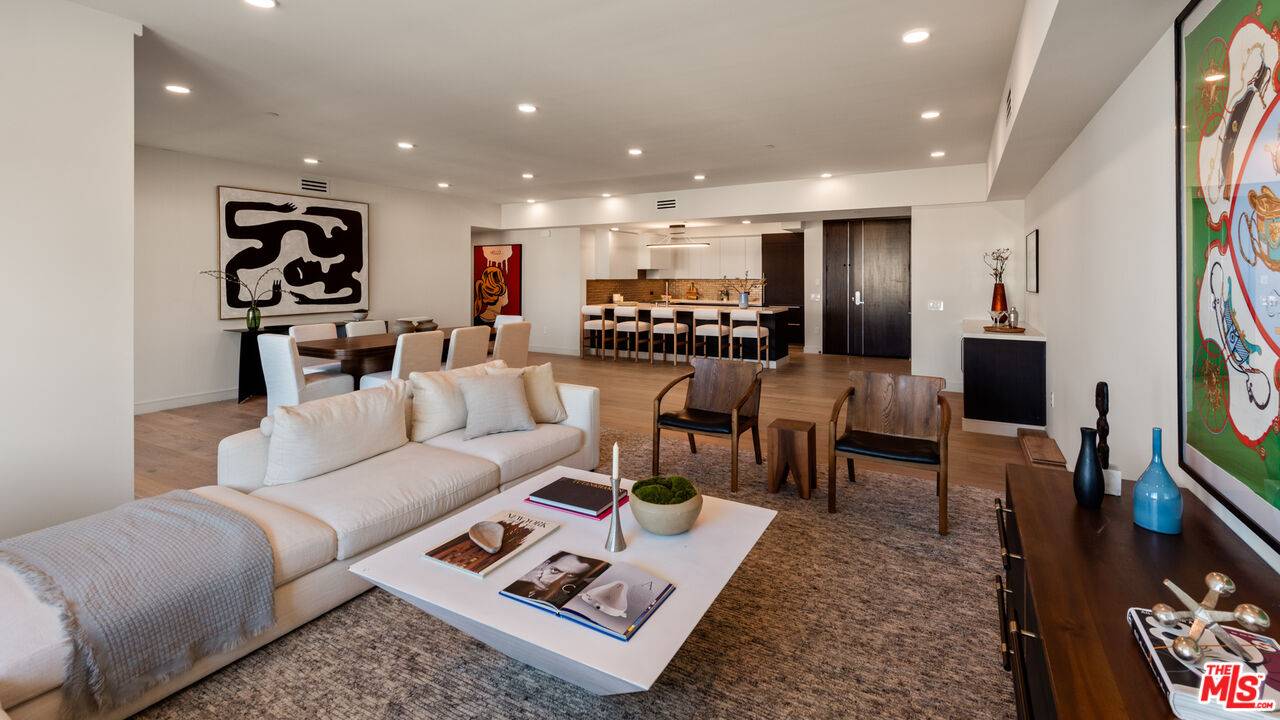 505  Barrington 3BR Brentwood La
