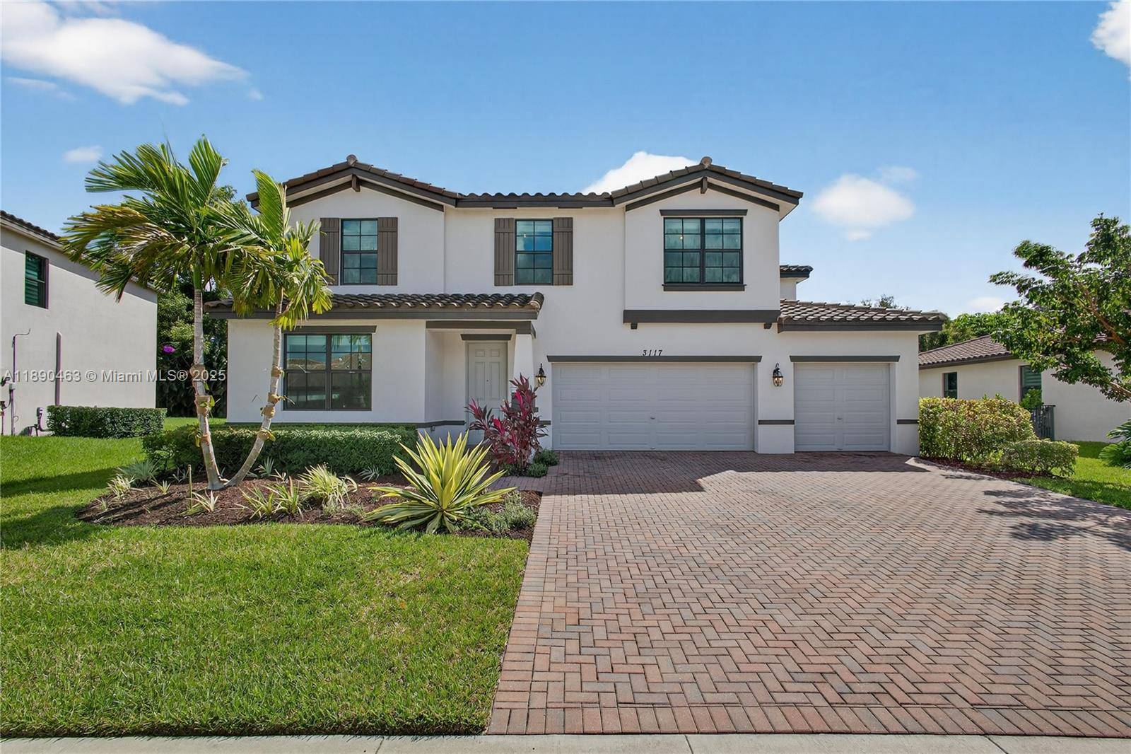 Stunning 4 Bedroom Home with Den, Loft amp ; 3 Car Garage.