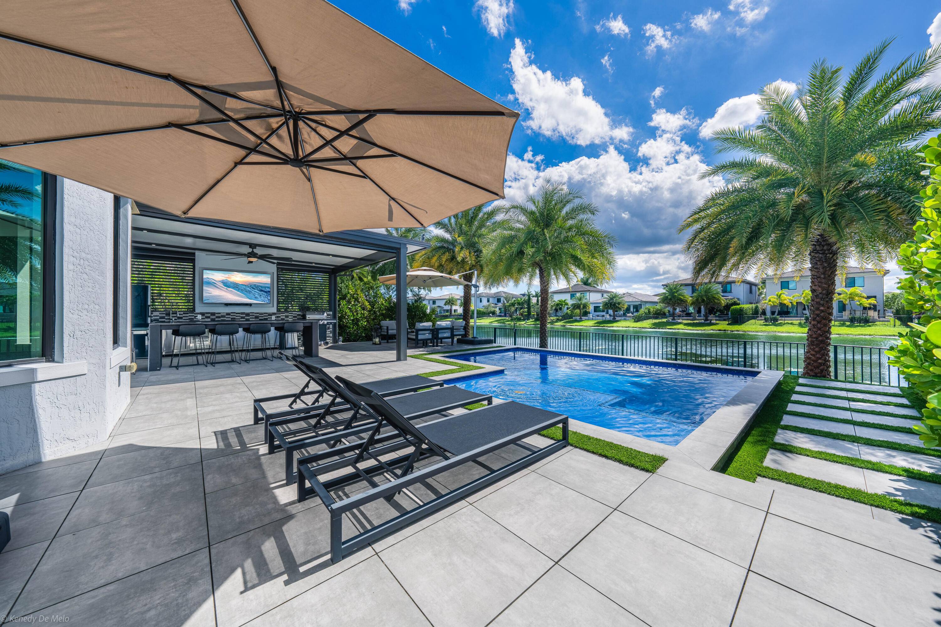 Welcome to the epitome of luxury living in Cascata at Miralago, located within Parkland's prestigious A school district.
