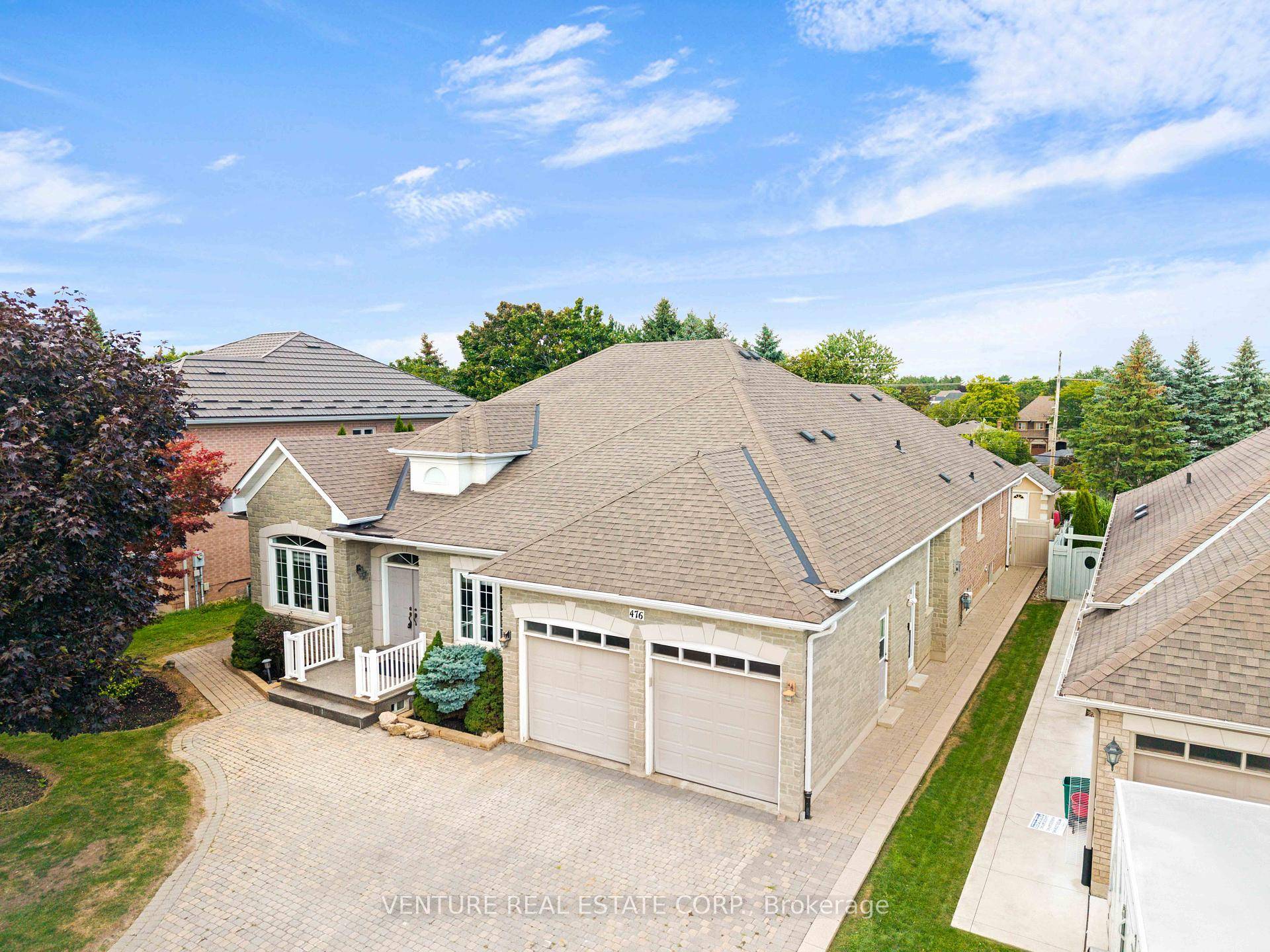 Kleinburg Village Spacious Bungalow on Premium Lot.