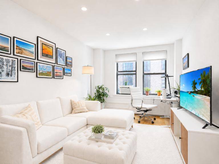 Located in Prime, Upper West Side, this 2 Bedroom Apartment is located on a high floor in a Classic Pre War, Part Time Doorman, Elevator Building.