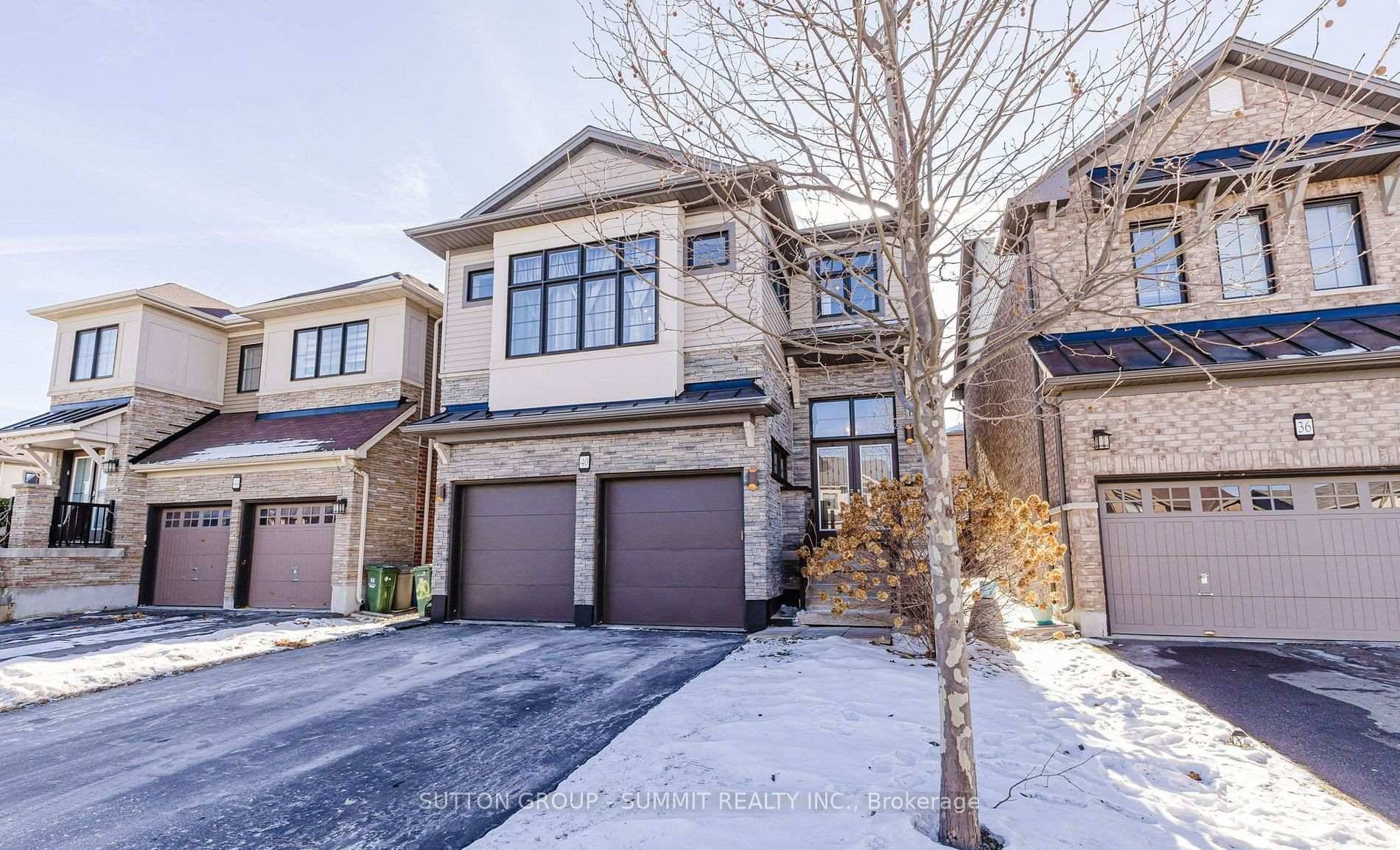 Discover this exceptional home in the sought after Heritage Green area of Stoney Creek, featuring top of the line Thermador appliances including a 6 burner gas stove and refrigerator.