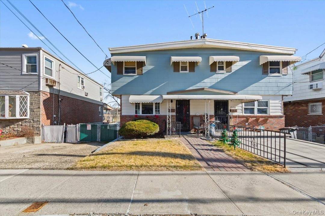 . WELCOME TO 2536 TIEMANN AVENUE.