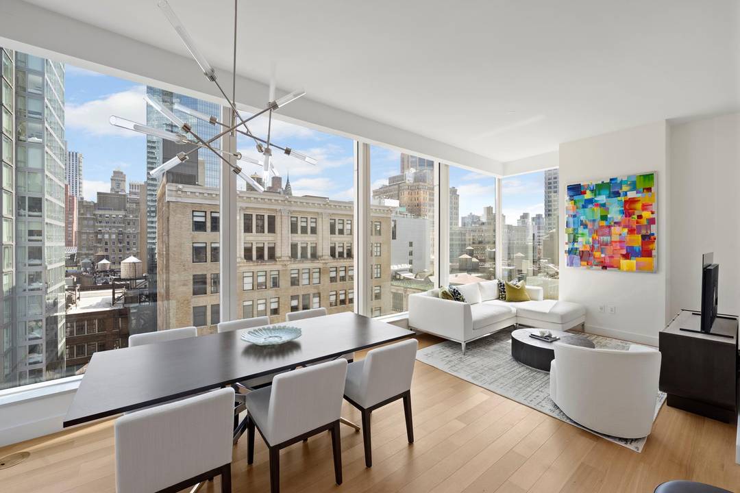 In the heart of stylish NoMad, Madison House offers unsurpassed panoramic views of New York City, where every residence has a corner window and 11 foot ceilings or higher.