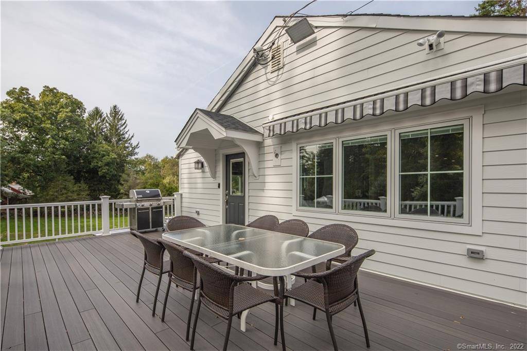 An inviting yearly rental includes 3 bedrooms 2.