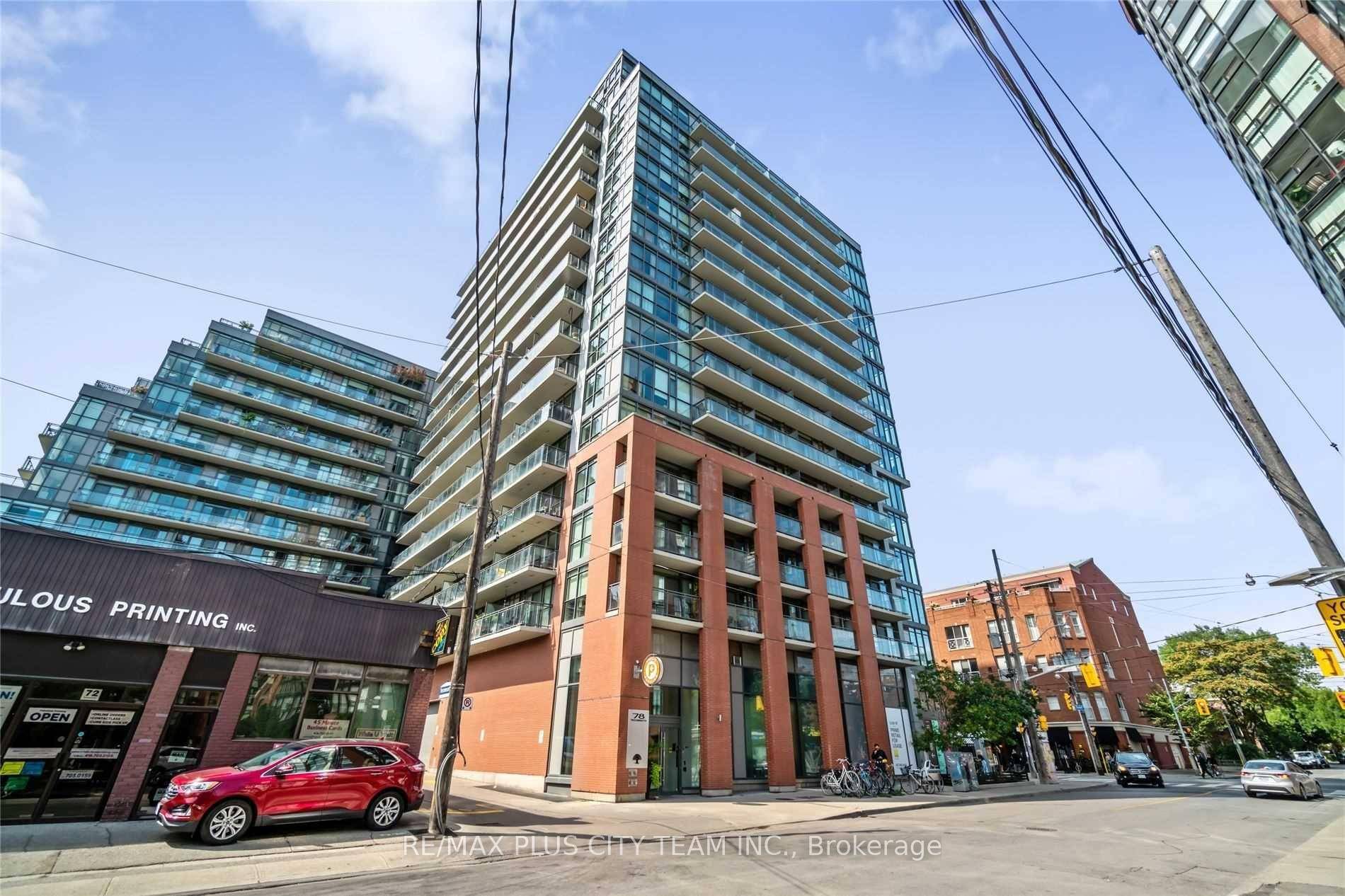Discover contemporary urban living at its best in this stylish 1 bedroom, 1 bathroom suite located in a boutique, low rise building in the heart of downtown.