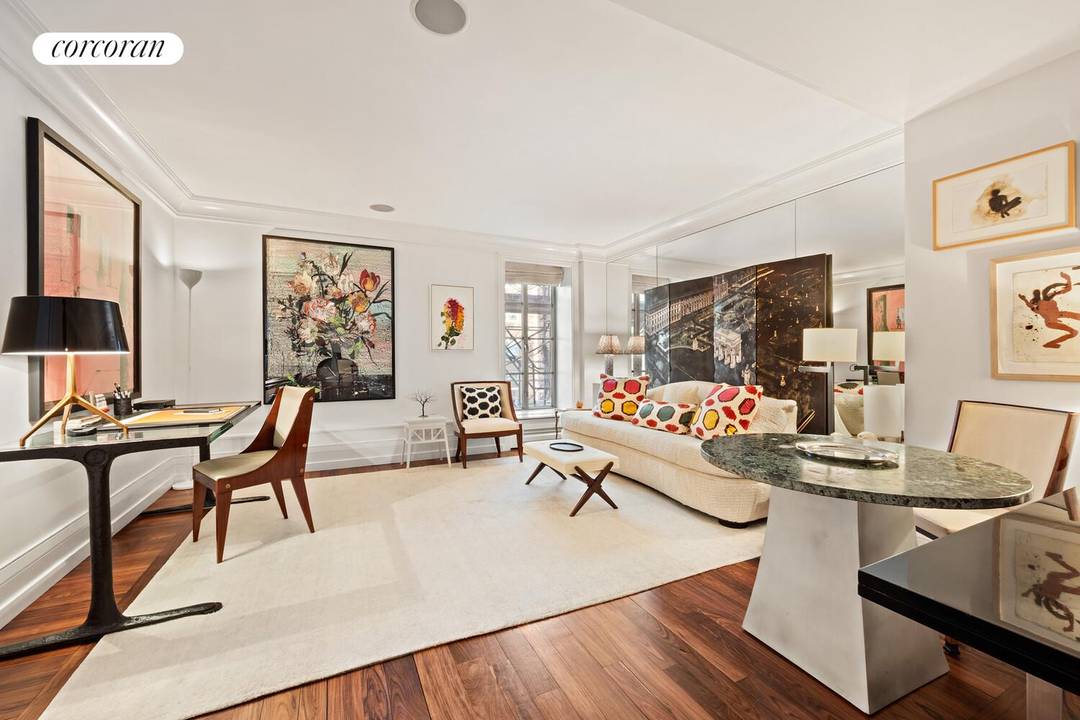 Located in the heart of Lenox Hill on a charming tree lined street, this sophisticated 1 bed, 1 bath condo residence exudes pre war elegance.