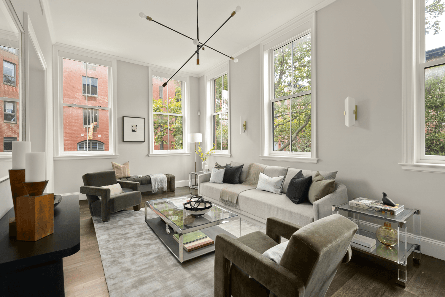 Discover the epitome of Brownstone Brooklyn living at 314 Hicks Street, a 25' wide, beautifully renovated single family townhouse located on a tranquil corner in Brooklyn Heights with private parking.