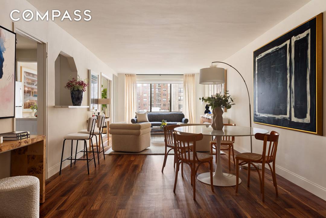 Renovated 3 Bed, 2 Bath with Southern Exposure in the Heart of the Upper East Side Situated on a quiet, tree lined block, this expansive three bedroom, two bathroom residence ...