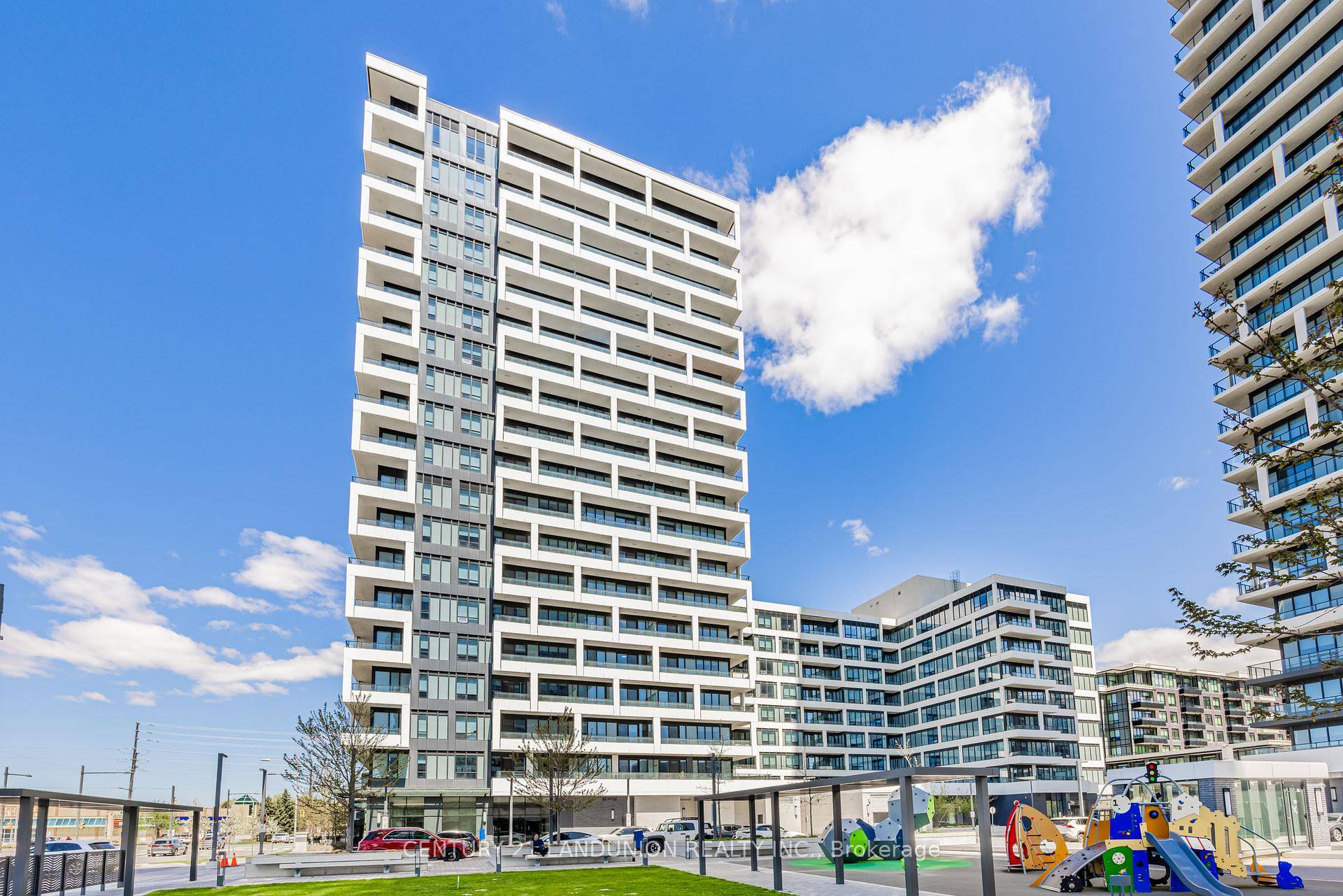2 Bedroom Corner Unit Luxury Condo In The Heart Of Markham, Phase 4 Riverview Building C 22nd Floor North East Corner Unit 938 Sqf 321 Sqf Balcony, Unit feels bright ...